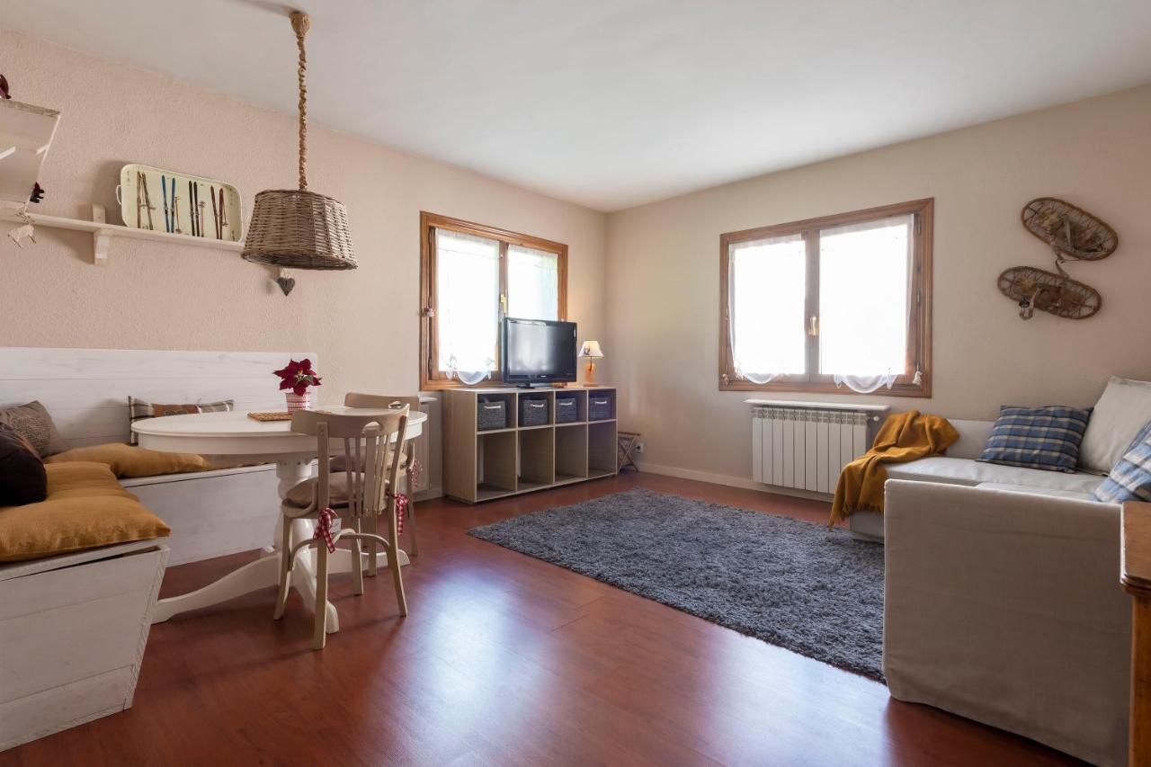 Musales ☆ Apartamento Para 4 Personas Con Ascensor Appartement Sallent de Gállego Buitenkant foto